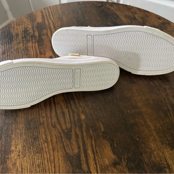 Tommy Hilfiger Cream Canvas Sneakers with Gold Eyelets.  NWOT - Picture 7 of 7